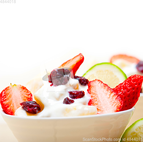Image of fruit and yogurt salad healthy breakfast