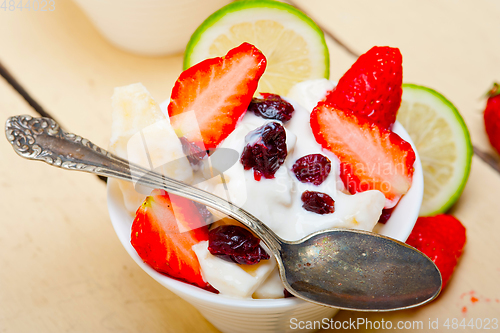Image of fruit and yogurt salad healthy breakfast