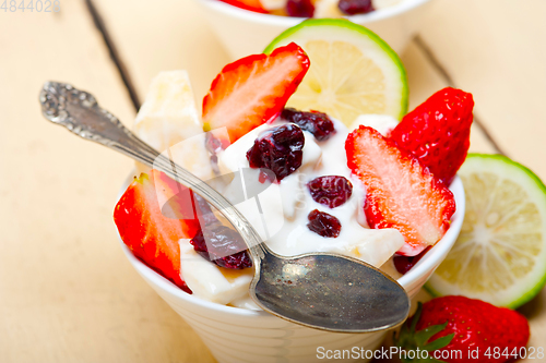 Image of fruit and yogurt salad healthy breakfast