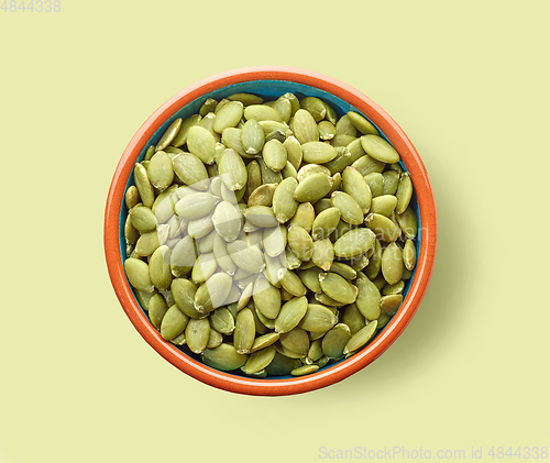 Image of bowl of pumpkin seeds