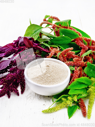 Image of Flour amaranth in bowl on wooden board