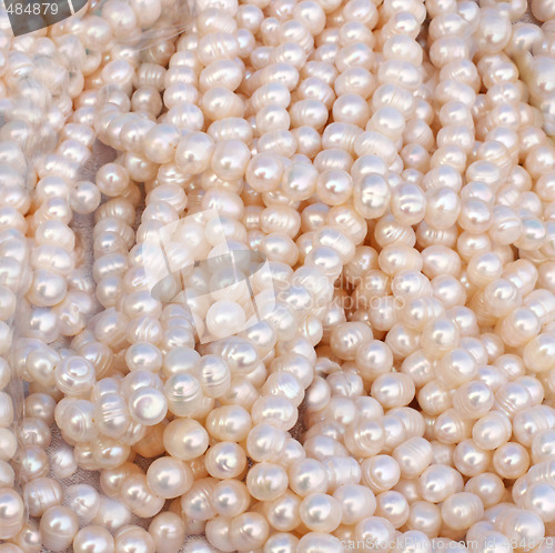 Image of Pearl beads
