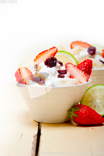 Image of fruit and yogurt salad healthy breakfast