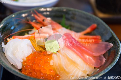 Image of Japanese seafood rice bowl