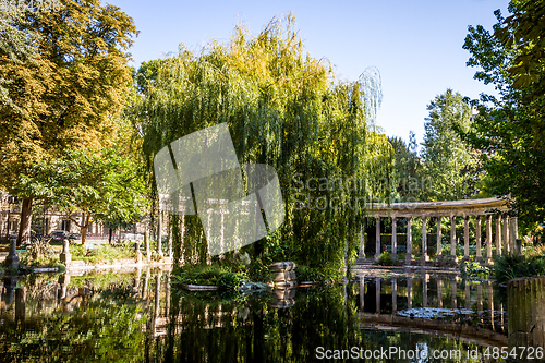 Image of Corinthian colonnade in Parc Monceau, Paris, France