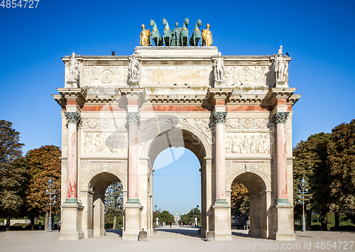 Image of Triumphal Arch of the Carrousel and Tuileries Garden, Paris, Fra