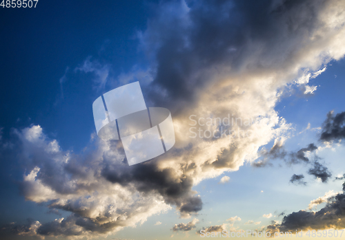 Image of Clouds in the sky.