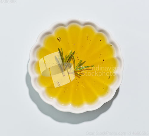 Image of bowl of olive oil