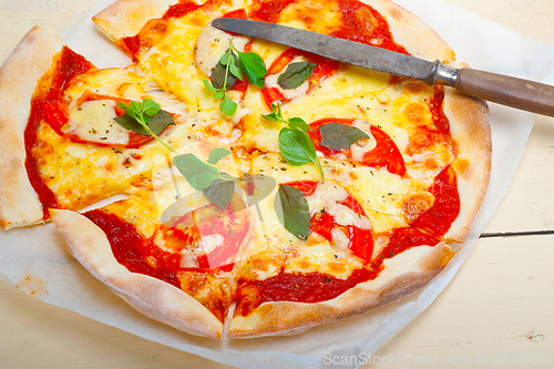 Image of Italian pizza Margherita