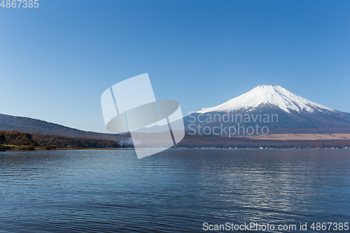 Image of Mount Fuji and Lake Yamanaka