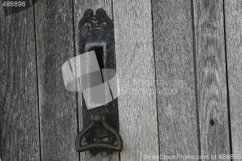 Image of old decayed letterbox