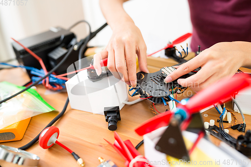 Image of Connecting the parts on drone