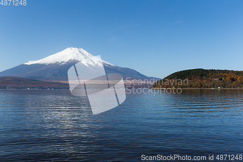 Image of Mt. Fuji with Lake Yamanaka
