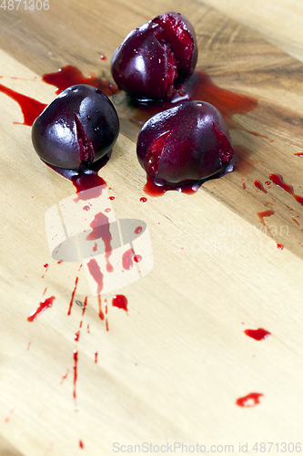 Image of Cherries , top view