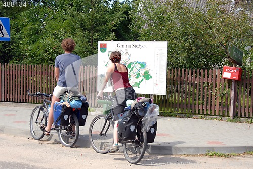 Image of tourist at the map board