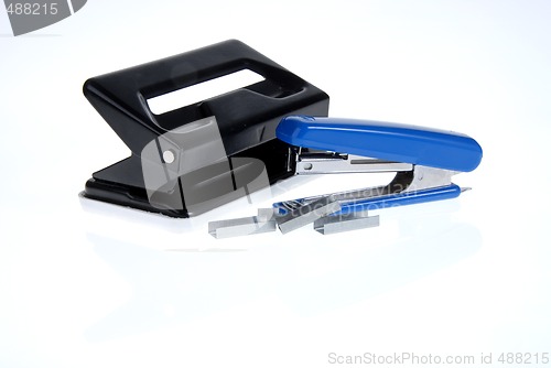 Image of stapler, staples and hole punch