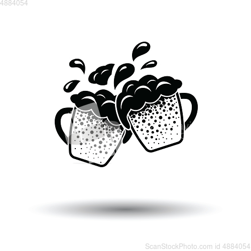 Image of Two clinking beer mugs with fly off foam icon