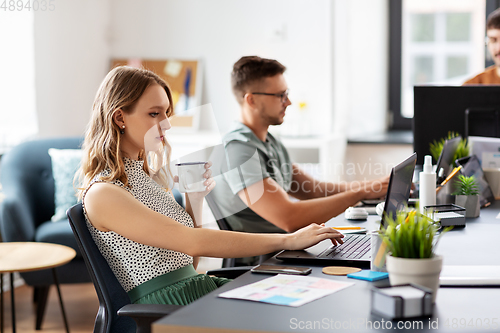 Image of business team or startuppers working at office