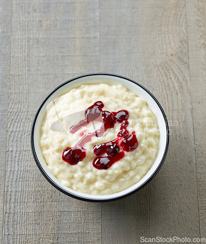 Image of bowl of rice pudding