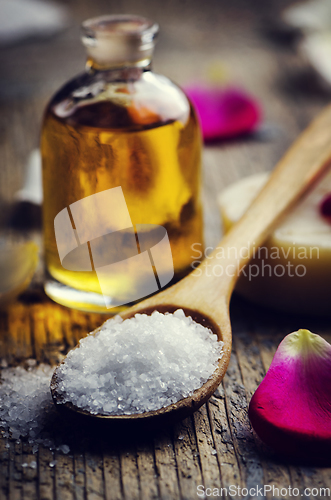 Image of Sea salt and aromatic oil