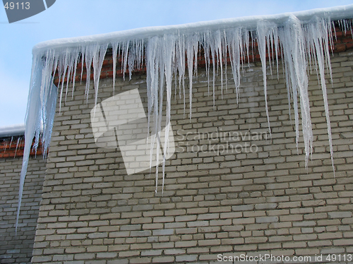 Image of Big icicles on the roof