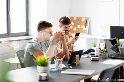 Image of business team or startuppers working at office