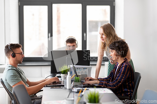 Image of business team or startuppers working at office