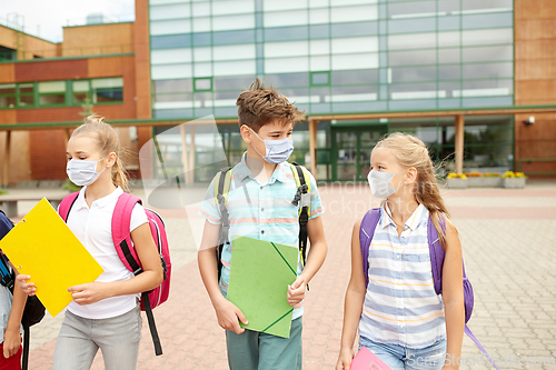 Image of group of elementary school students in masks