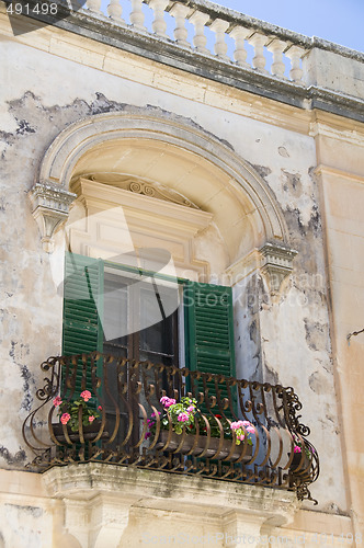 Image of malta mdina casa iguanez window detail