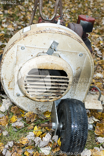Image of old rusty leaf blower
