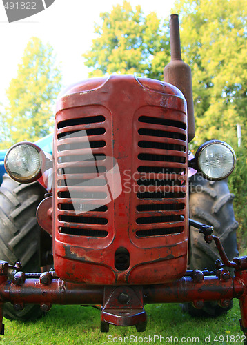 Image of Old veteran tractor frondt