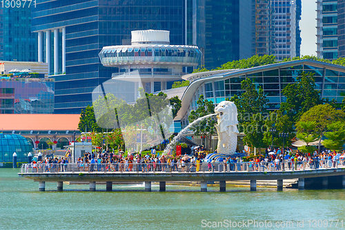 Image of People Merlion fountain statue Singapore