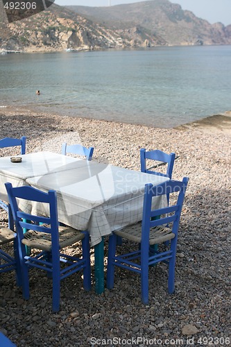 Image of reastaurant by the sea