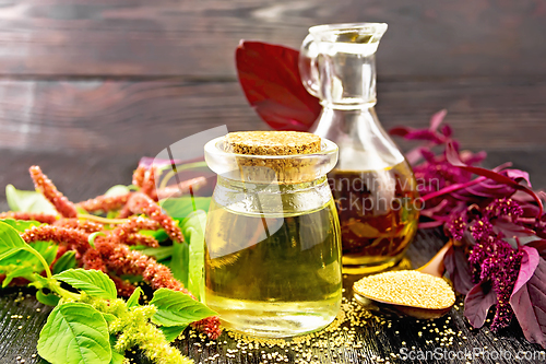 Image of Oil amaranth in jar on table