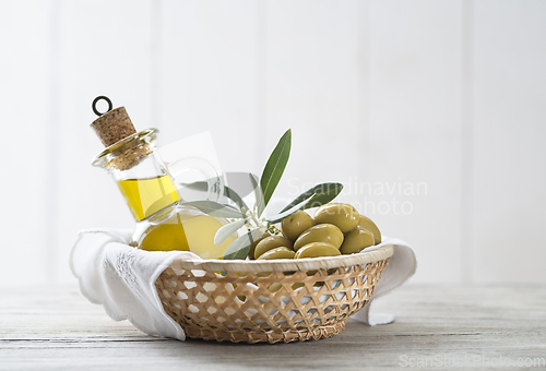 Image of Olive oil bottle