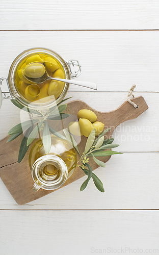Image of Olives olive oil