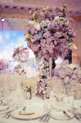 Image of Festive table decoration in Lilac colours.