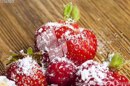 Image of Strawberries and sugar
