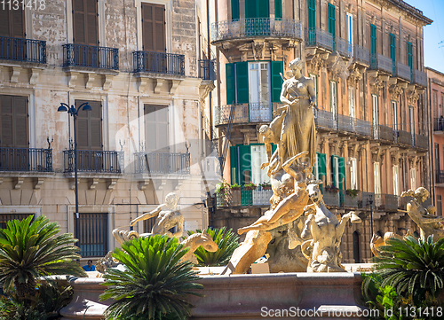 Image of Piazza Archimede (Archimede Square) in Syracuse