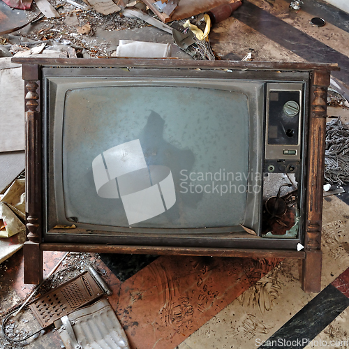 Image of vintage tv set