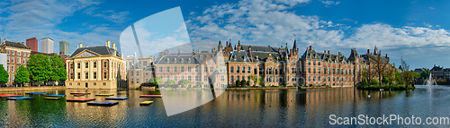 Image of Hofvijver lake and Binnenhof , The Hague