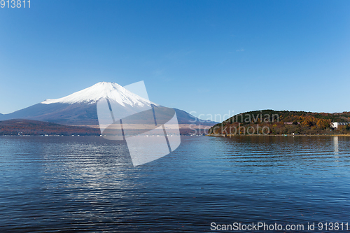 Image of Mountain Fuji and Lake Yamanaka