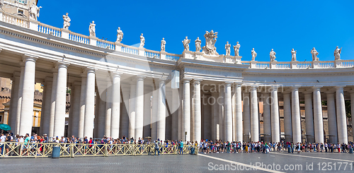 Image of Mass-tourism waiting for entry