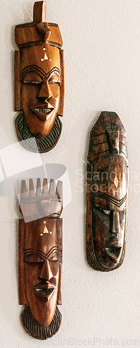 Image of wooden figure heads