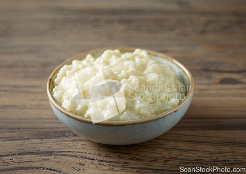 Image of bowl of fresh rice milk pudding