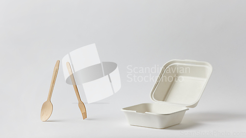 Image of empty clean white paper food box