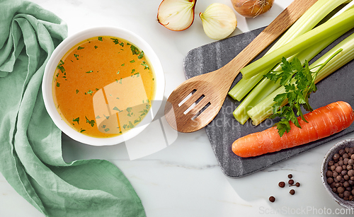 Image of bowl of fresh chicken broth