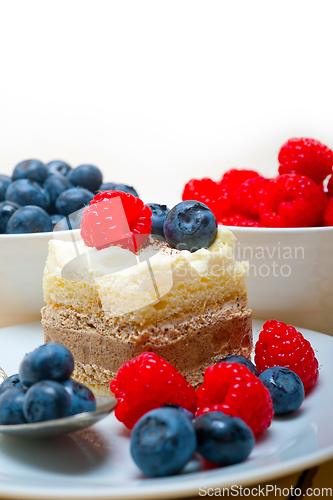 Image of fresh raspberry and blueberry cake