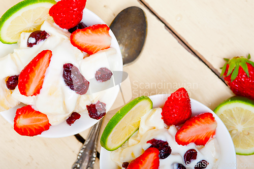 Image of fruit and yogurt salad healthy breakfast