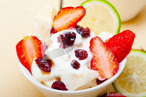 Image of fruit and yogurt salad healthy breakfast